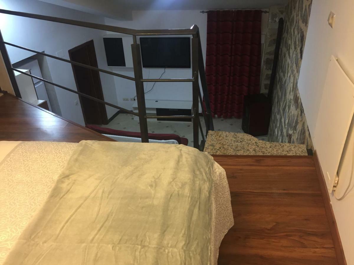 Apartamento Arco Del Cristo Caces Extérieur photo